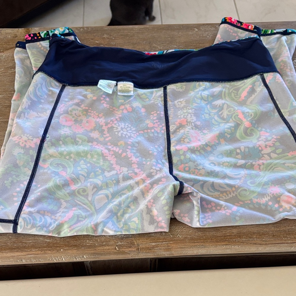Lilly Pulitzer Take Me To The Sea Cropped Leggings in XL - Picture 12 of 13